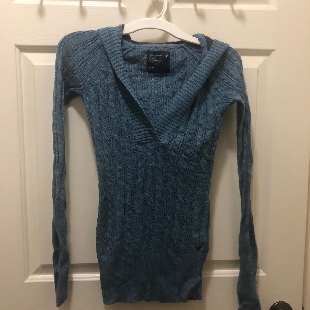 American Eagle hooded sweater